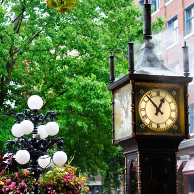 Gastown et la tour d'observation du Harbour Centre de Vancouver